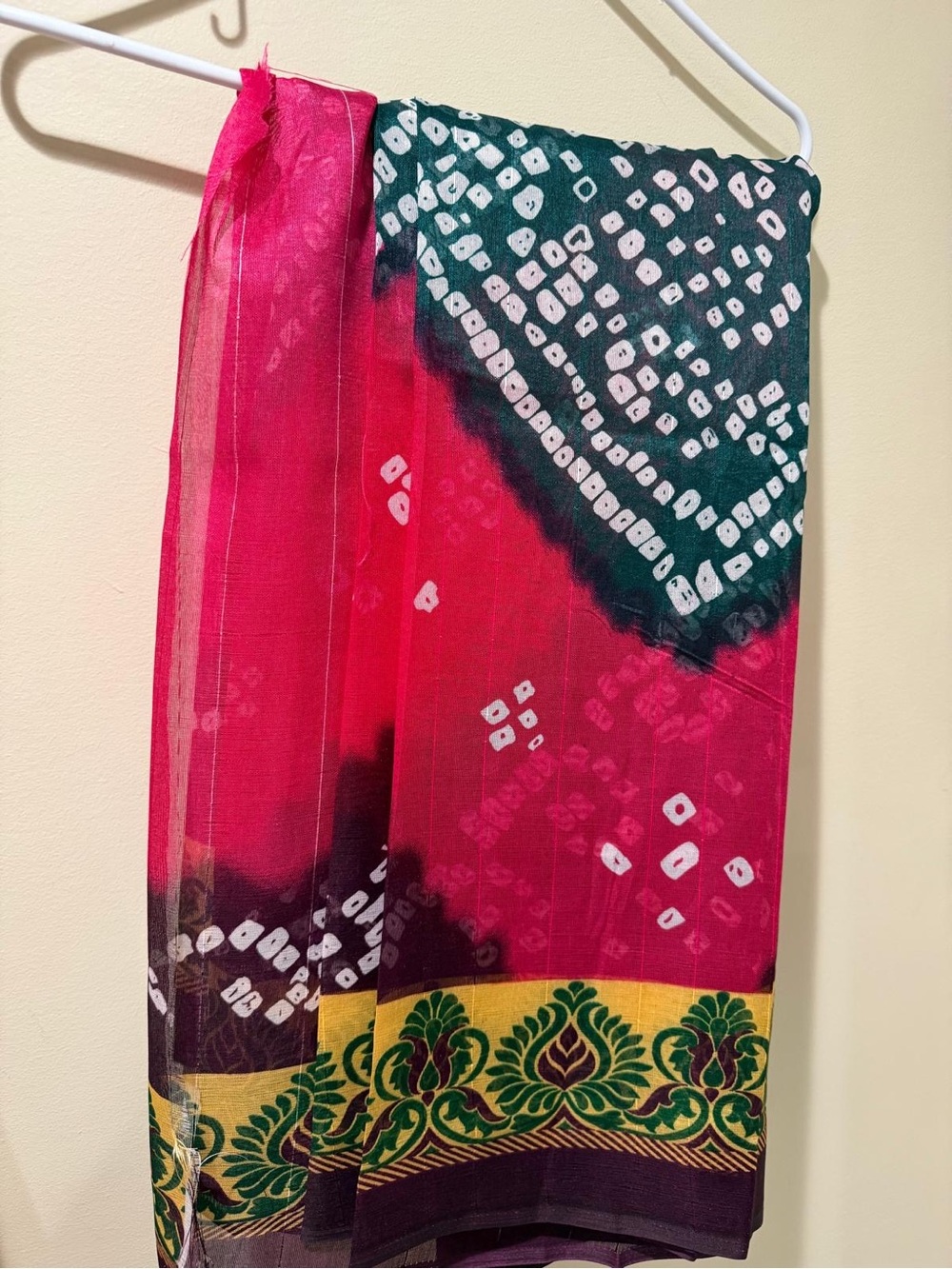 Red Green Indian Saree | Traditional Bandhani Style Sari